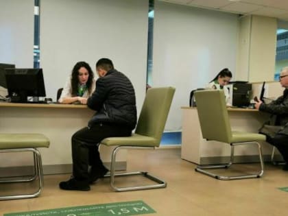 Кредитные каникулы хотят оформлять заемщикам с падением дохода более чем на 30%