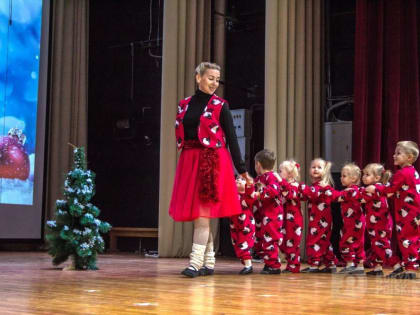 Наша «Родина» поздравила горожан ярким концертом