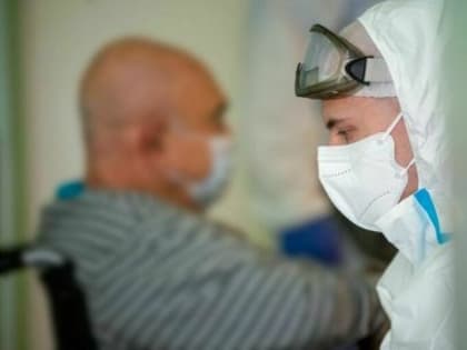 Доплату медработникам за лечение больных COVID-19 рассчитали по-новому