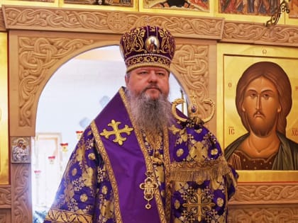 Митрополит Корнилий 2 апреля совершил Литургию в Антониево-Сийском монастыре