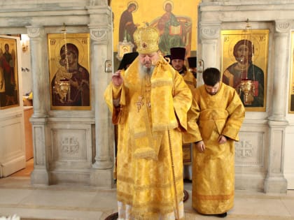 Митрополит Корнилий в праздник всех святых совершил Литургию в Архангельске