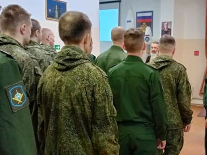 Полковой священник космодрома Плесецк поздравил военнослужащих с Днем героев Отечества