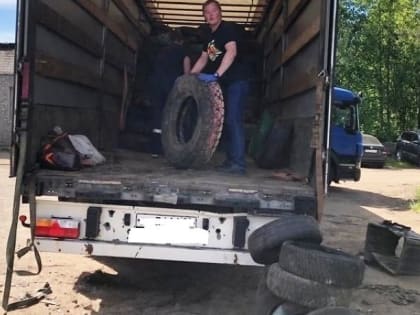 Вторая партия старых автопокрышек отправлена из Архангельской области