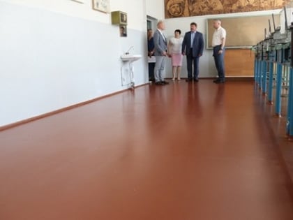 Мэр Северодвинска отметил ремонт семи школьных туалетов