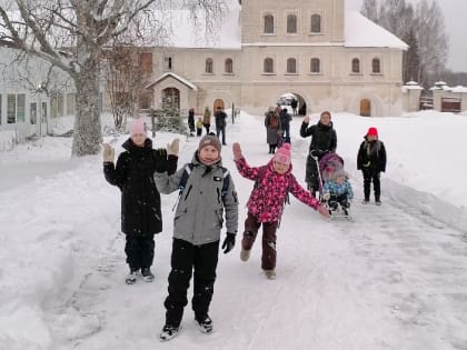 Увезли частичку благодати: во второй день нового года православные северодвинцы посетили Сийскую обитель