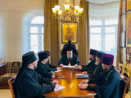 Митрополит Корнилий возглавил совещание в епархиальном управлении
