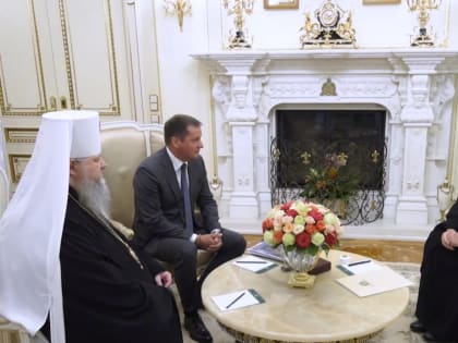 Состоялась встреча Святейшего Патриарха Кирилла с митрополитом Корнилием и губернатором Александром Цыбульским