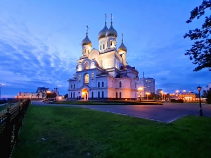 Митрополит Корнилий 22 и 23 октября совершит богослужения в Михаило-Архангельском кафедральном соборе