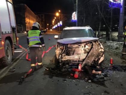Ночью в центре Архангельске произошло ДТП с тремя автомобилями
