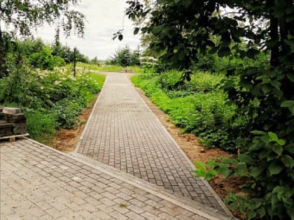 В селе Черевково Красноборского района идет второй этап благоустройства парка Памяти