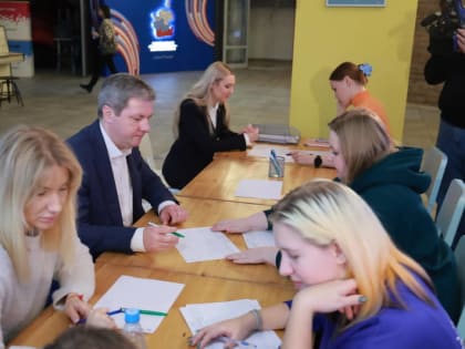Дмитрий Морев поставил подпись в поддержку Владимира Путина