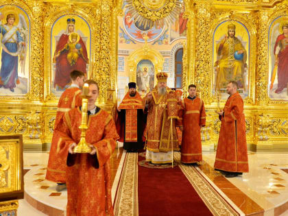 Митрополит Корнилий совершил всенощное бдение в канун недели о мытаре и фарисее