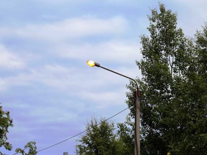 С сегодняшнего дня вечерами в Мирном станет светлее