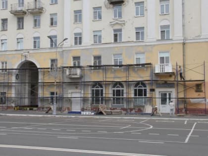 К приезду Олега Газманова в Северодвинске покрасят кусочек "сталинки" на площади