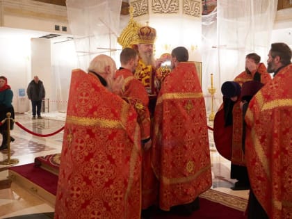 Митрополит Корнилий в канун Антипасхи совершил всенощное бдение в Архангельске