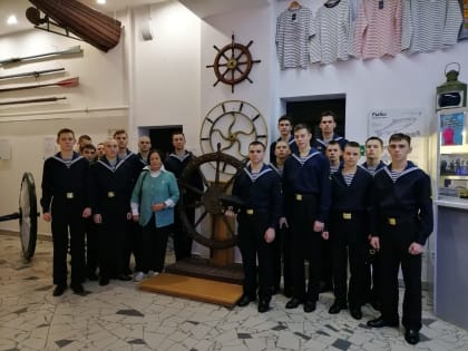 Капитану Владимиру Ивановичу Воронину посвящается