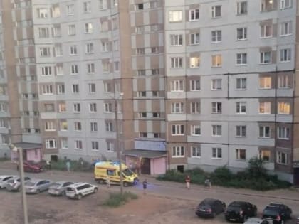 Семилетний мальчик получил тяжёлые травмы при падении из окна в Архангельске