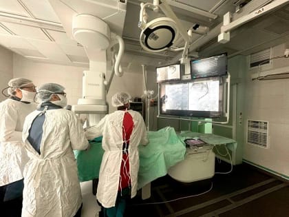 Медработники Первой городской больницы Архангельска спасли жизнь пациента, проведя редкую операцию