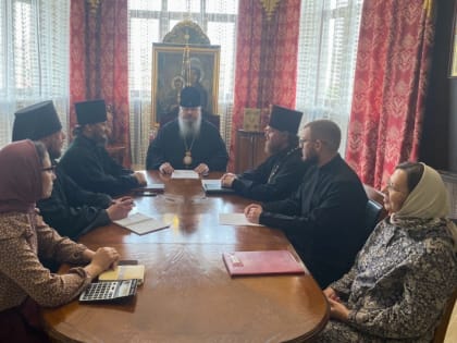 Митрополит Корнилий возглавил совещание с работниками епархиального управления