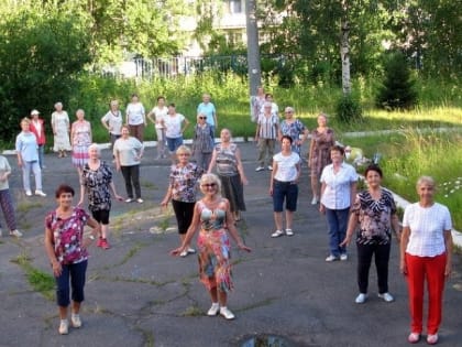 Активное долголетие: в Архангельске продолжаются занятия в школе укрепления здоровья