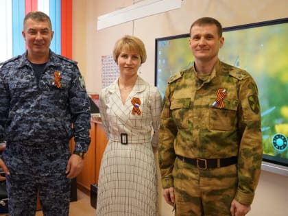 Начальник управления Росгвардии провёл урок Мужества в средней школе Архангельска