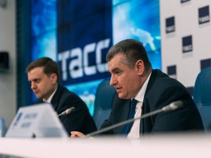 Леонид Слуцкий: у политиков нет отпусков и выходных