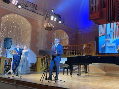 Митрополит Корнилий принял участие в церемонии вручения региональной награды «Достояние Севера»