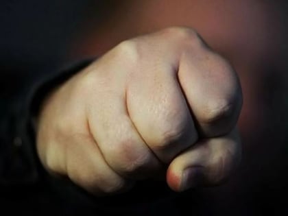 В Архангельске работники пилорамы устроили смертельную потасовку
