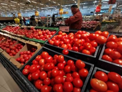 За неделю в России подорожали помидоры, бананы и яйца