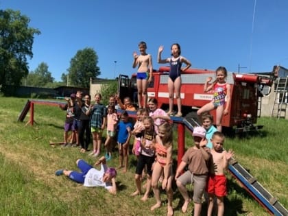 Сотрудники отдела надзорной деятельности и профилактической работы г. Коряжмы, Вилегодского и Ленского районов проводят профилактические мероприятия в детских лагерях