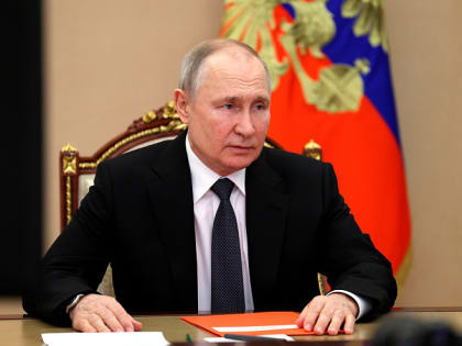 Владимир Путин поручил определить туристические маршруты, связанные с темой Великой Отечественной войны