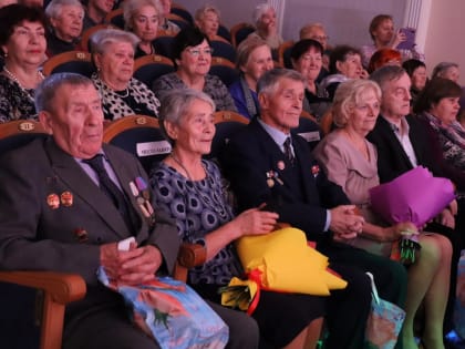 В культурных центрах Архангельска прошли праздничные концерты в честь Дня пожилого человека