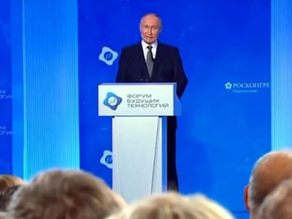 Путин пообещал повысить зарплату врачам 