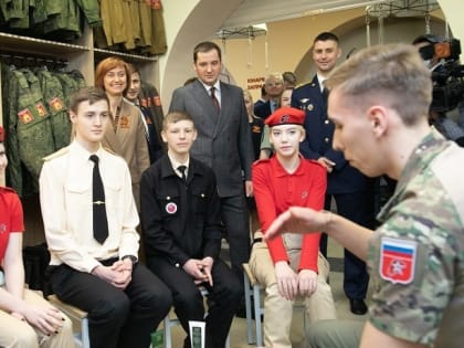 Губернатор Архангельской области посетил центр патриотического воспитания школьников и молодежи «Патриот»