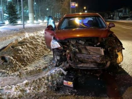 В Северодвинске алкаш протаранил дорожное ограждение на Архангельском шоссе