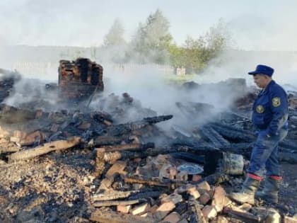 Тело мужчины обнаружено при разборе завалов на месте пожара в Плесецком районе