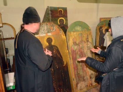 Глава областного минкульта Оксана Светлова посетила храмы Онежского района