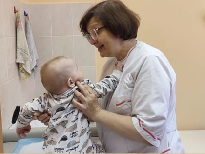 Медицинская бригада проводит осмотры детей в Плесецке и Обозерском