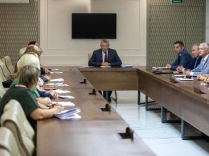 Министр образования Архангельской области Олег Русинов встретился с участниками центра «Профи-пром»