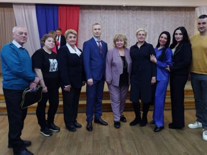 Депутаты и партийцы Котласа обсудили новые инициативы президента, изложенные в послании Федеральному Собранию