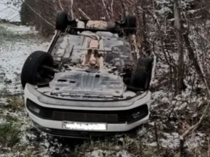 В Архангельской области водитель легковушки на летней резине улетел в кювет и погиб