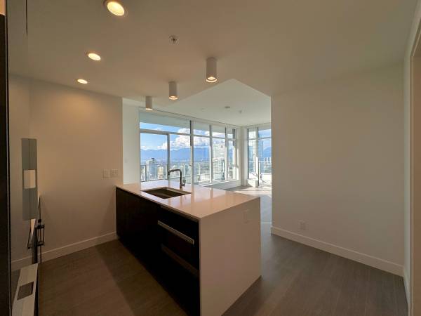 2 Bed 2 Bath W/ AC and Veiws at Burnaby Metrotown! — photo 3 of 20