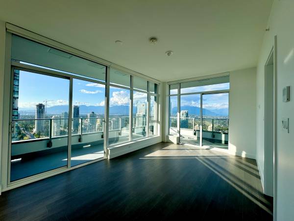 2 Bed 2 Bath W/ AC and Veiws at Burnaby Metrotown! — photo 5 of 20