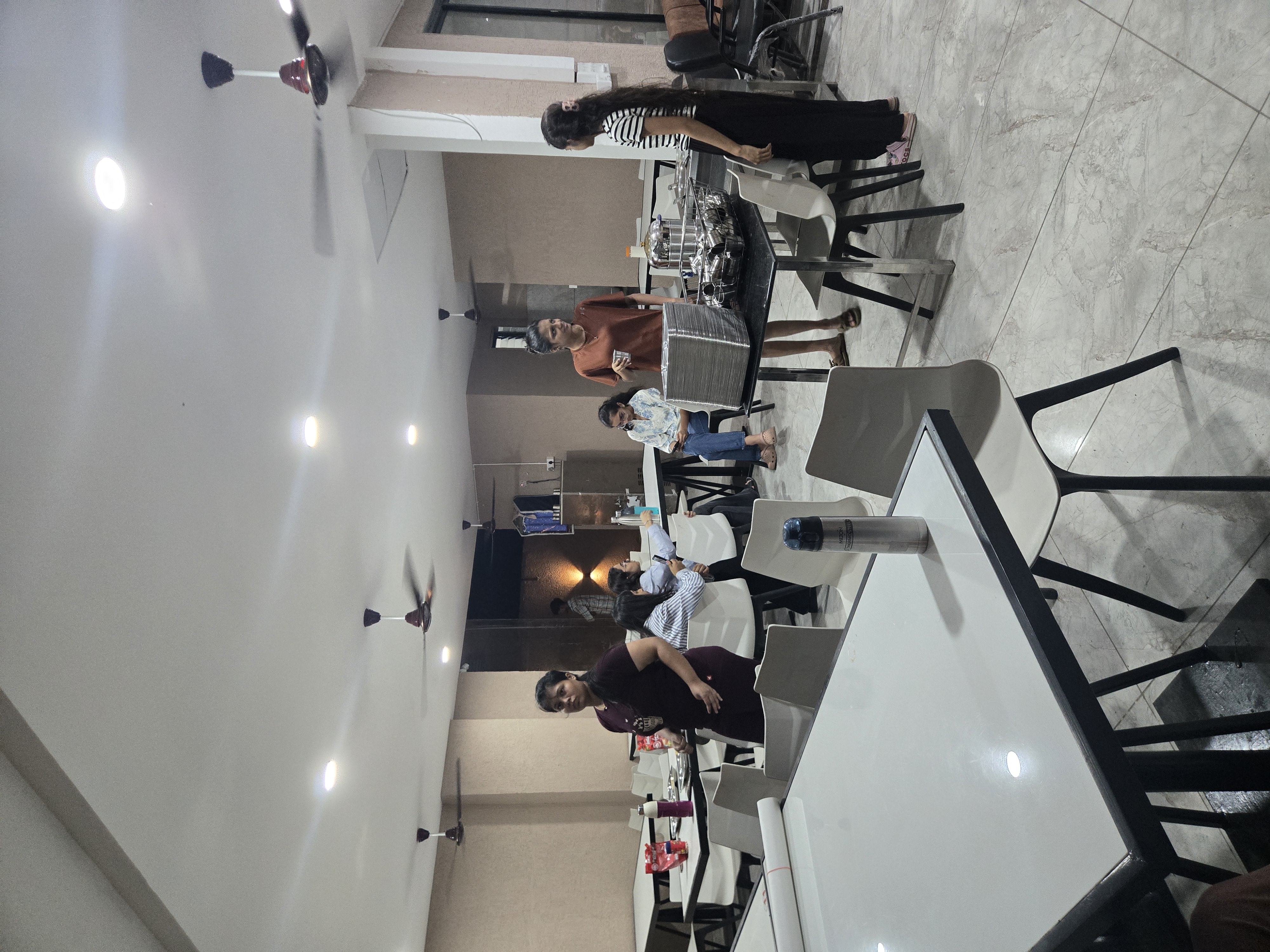 Canteen and mess at Mansarovar Girls PG — home-style Gujarati meals, Jain food available