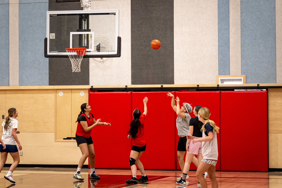 vv-2025-alumni-game-60