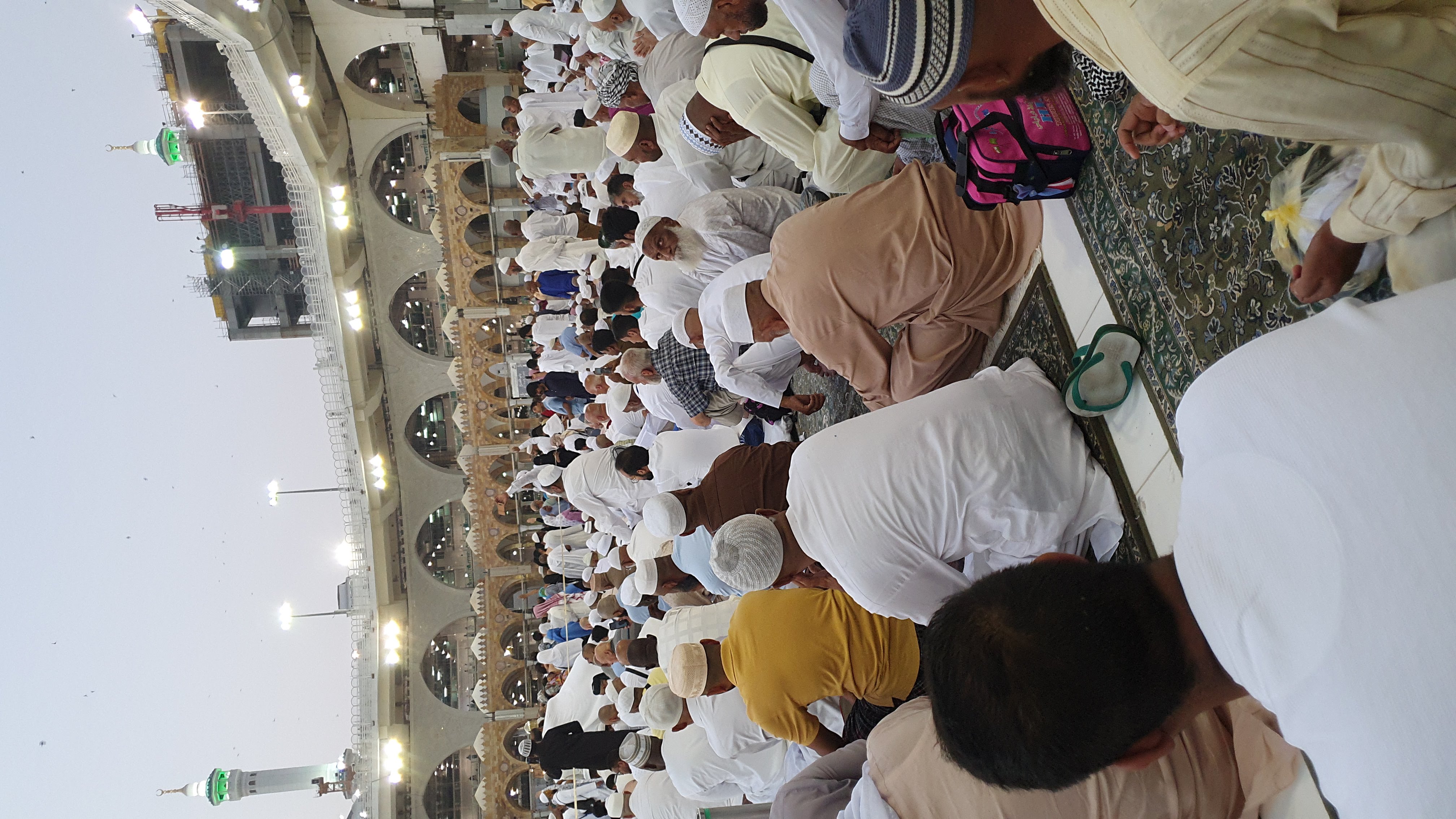 How to Choose the Right Umrah Package in 2026