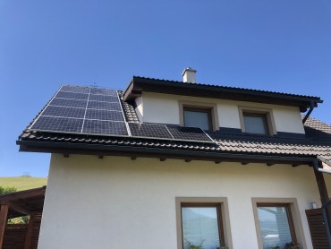 Realizácia firmy SolarMan, s.r.o. – Kúrenie, krby, tepelné čerpadlá – Zákamenné