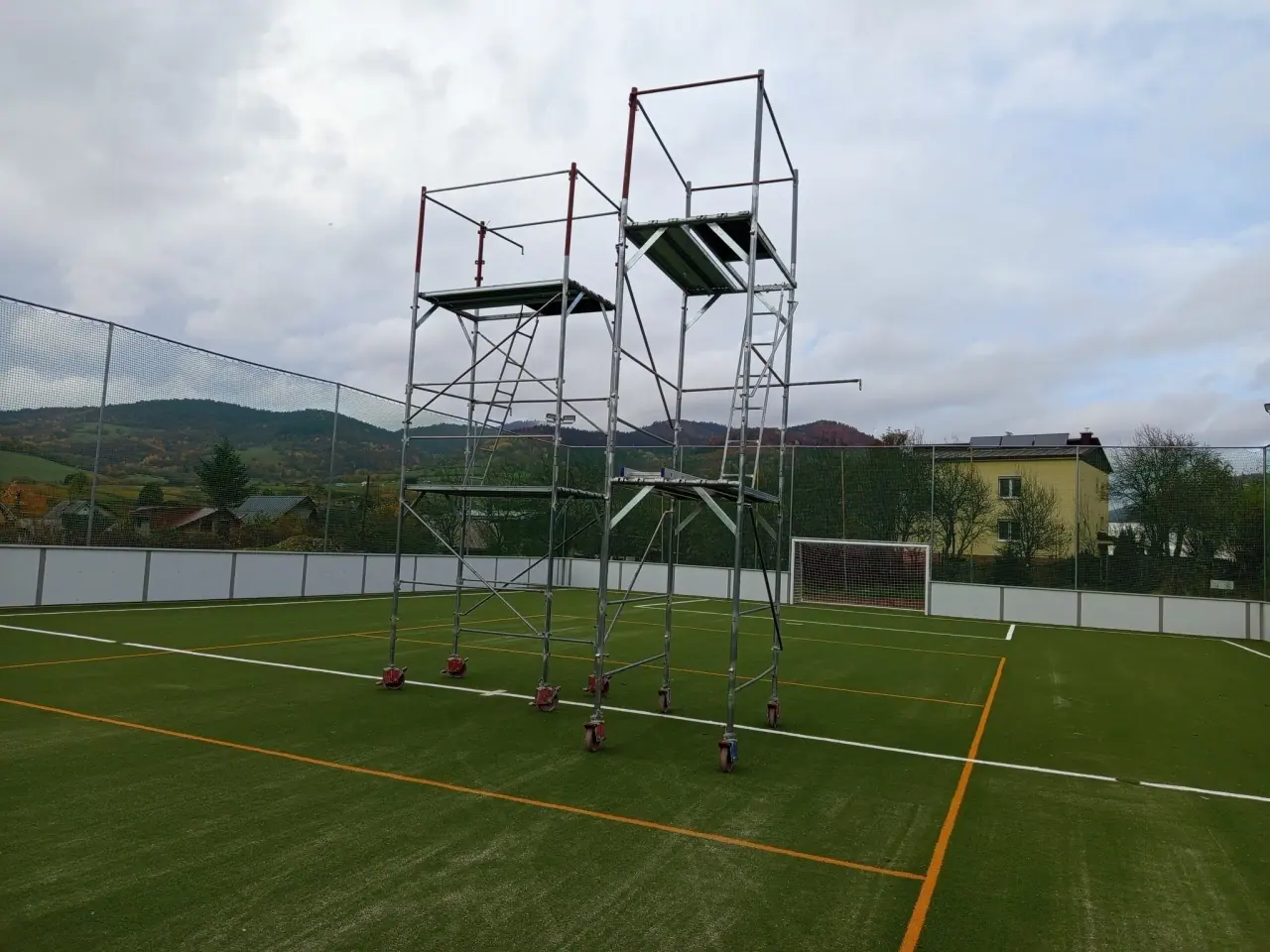 Realizácia firmy RH - Stavby & Lacné Lešenie – Fasády a zateplenie domov – Hvozdnica