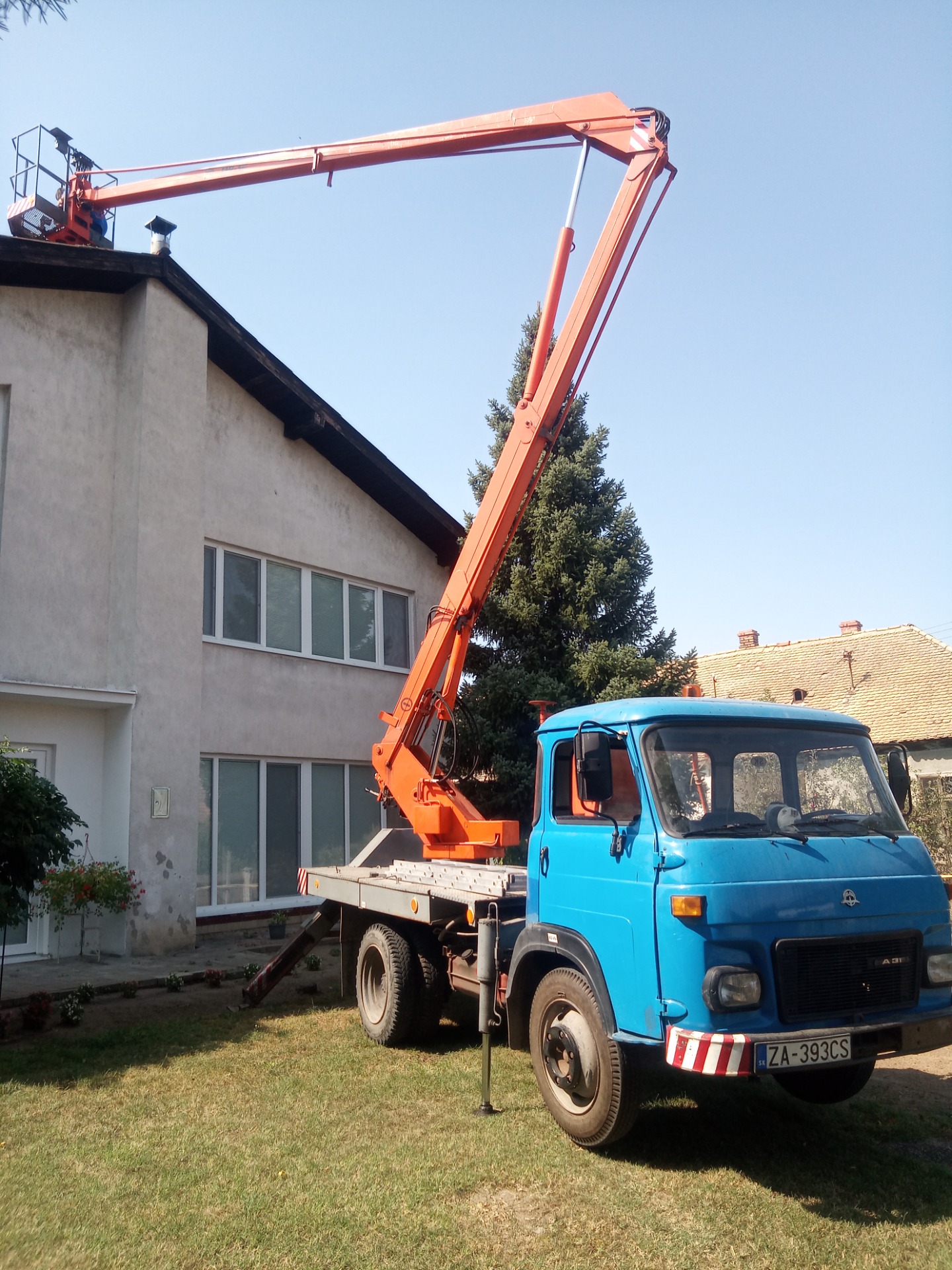 Realizácia firmy TANS-TECH s.r.o. – Elektrikári – Komárno