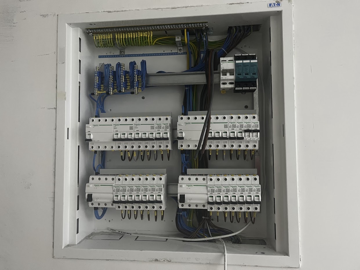 Realizácia firmy Urban Selvek S-TECH elektroinštalácie – Elektrikári – Lendak